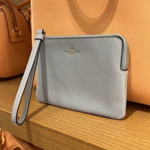 Coach Corner Zip Wristlet
Silver/POWDER BLUE